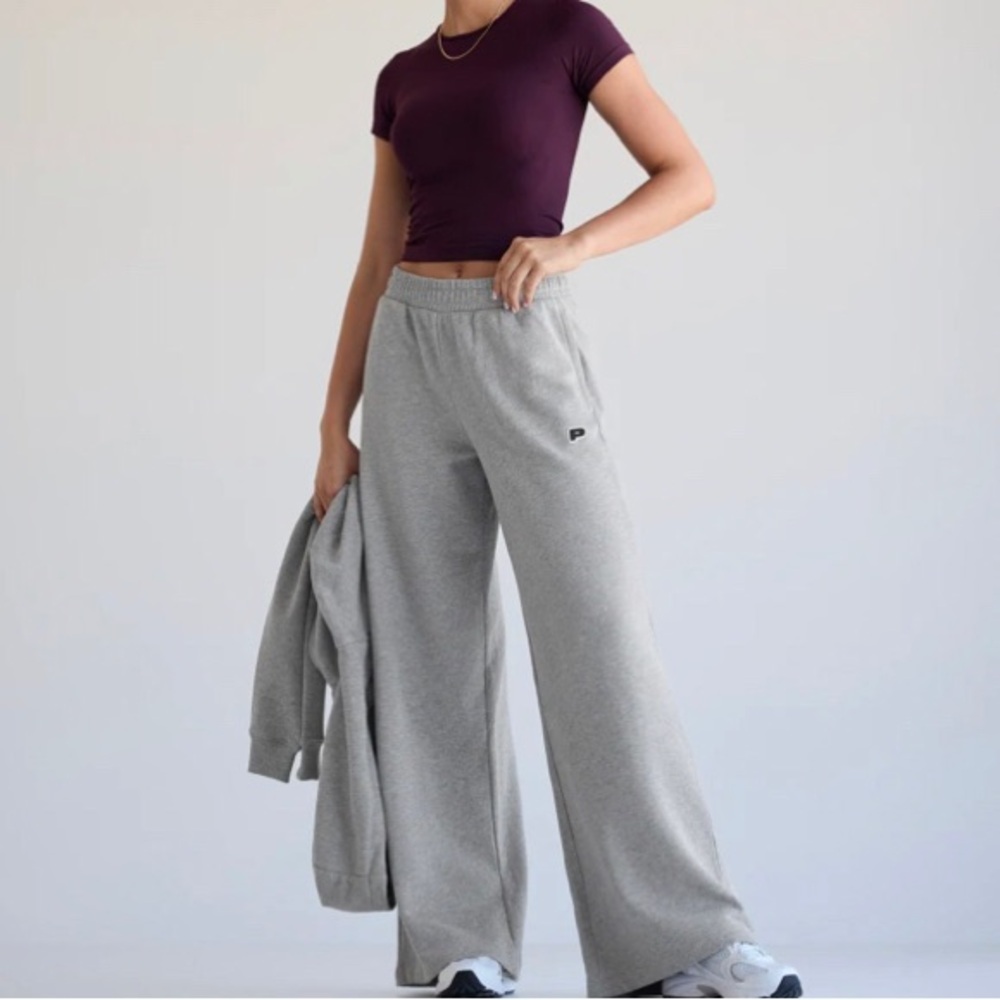 Stylish Gray Wide-Leg Women's Pants - Picture 2 of 3